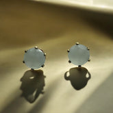 Brinco Ponto de Luz Branco Leitoso
